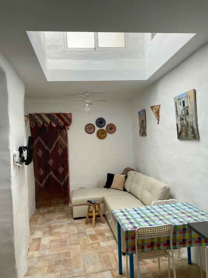 Cheerful One Bedroom Townhouse With Patio Árchez Exterior foto